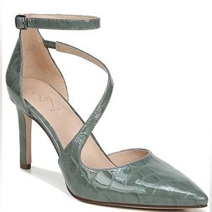 27 Edit Naturalizer Green Croc Embossed Heel
